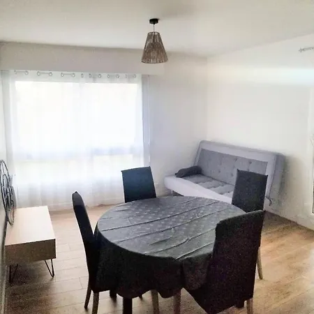 Avec Terrasse Sur Le Port * 费康